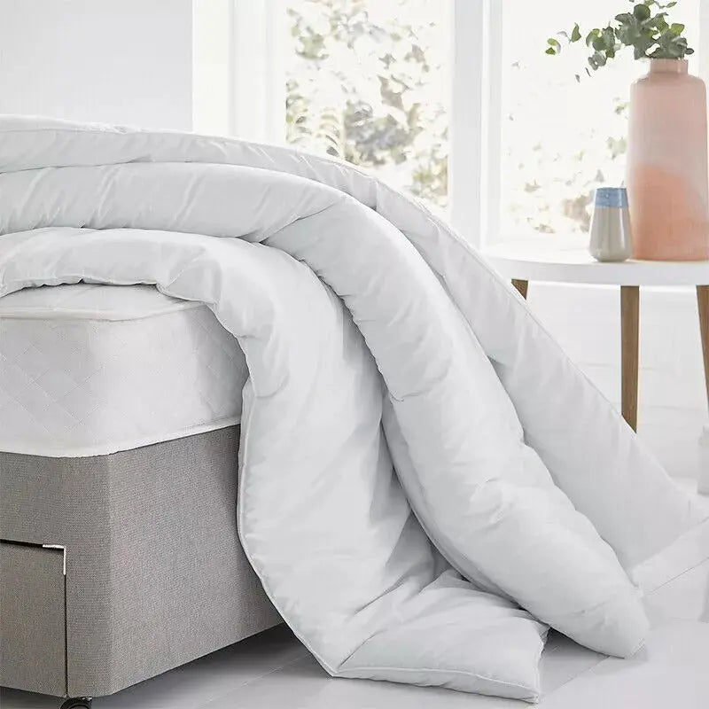 Anti-Allergy Winter Duvet - UK Made Polycotton Lightweight Comforter 13.5 Tog.