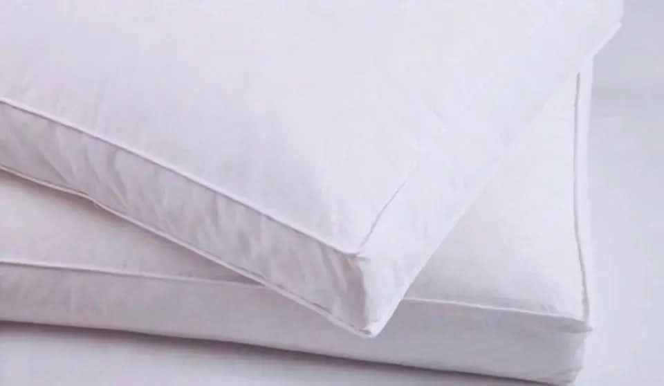 Luxury Breathable Box Pillows - Soft Polycotton, Plain/Striped, 40x68x8 cm - Hypoallergenic Comfort, Single.