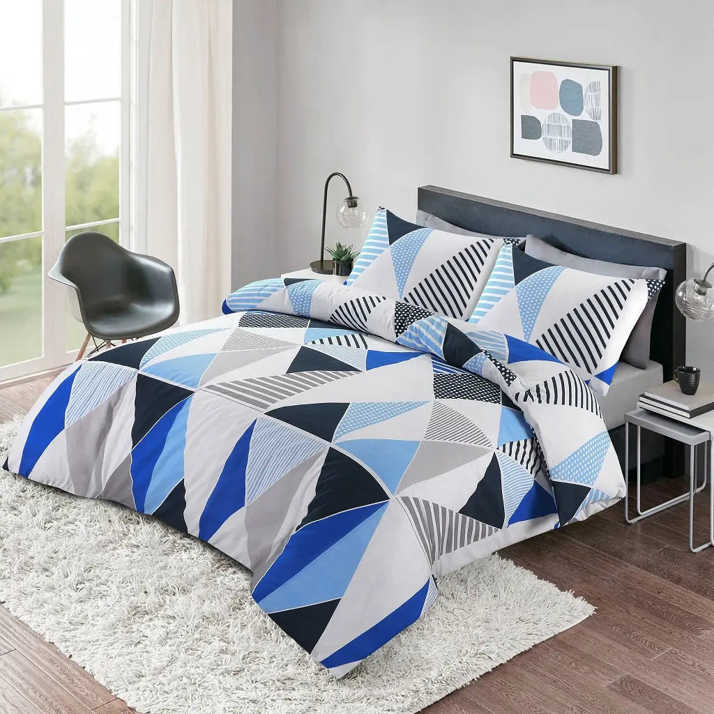 Luxury Reversible  Printed Duevt Quilt with matching Pillowcases Set, 100% Polly-Cotton, All UK bedding Sizes.