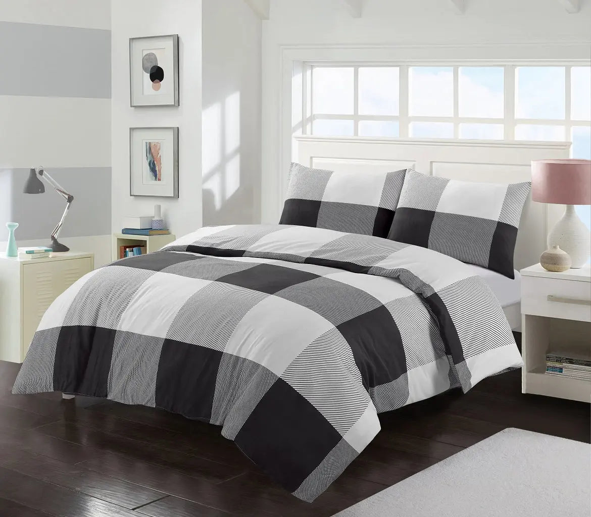 Luxury Reversible  Printed Duevt Quilt with matching Pillowcases Set, 100% Polly-Cotton, All UK bedding Sizes.