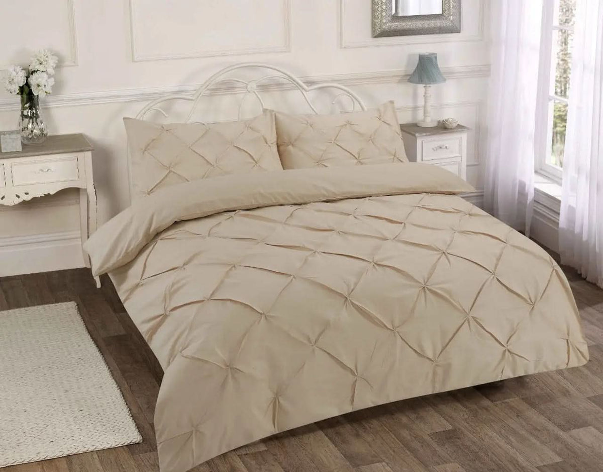 Premium Polly Cotton Pintuck Duvet Set - Single, Double, Super King Size Bedding - Luxurious Pollycotton Blend.