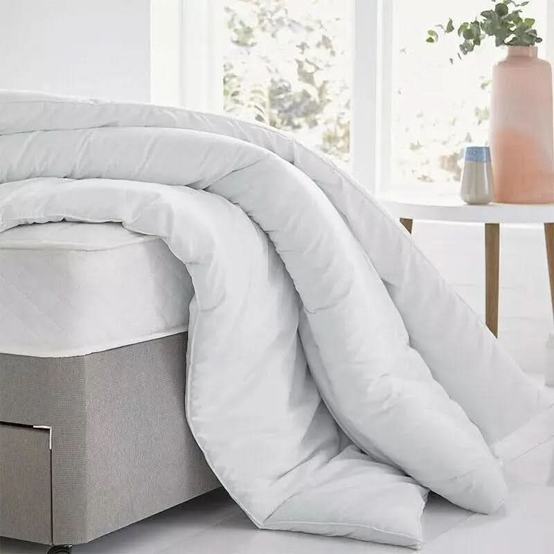 UK Made Lightweight Anti-Allergy Summer Duvet - 4.5, 10.5, 13.5, 15.0 Tog Hollowfibre Quilt.
