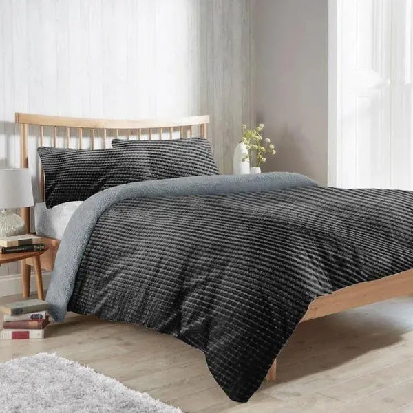 Wrap Yourself in Winter Warmth with Our Super Soft Fluffy Fleece Check Duvet Cover Set - Victoria Cart